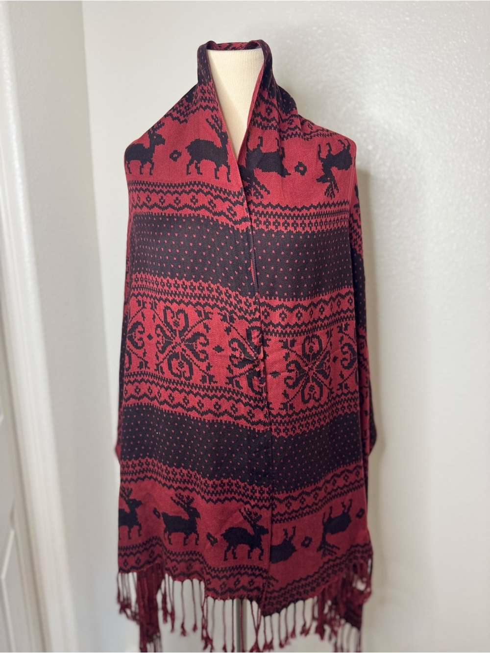 Pashmina Silk Blend Reindeer Fair Isle Scarf Red Black Fringe Wrap